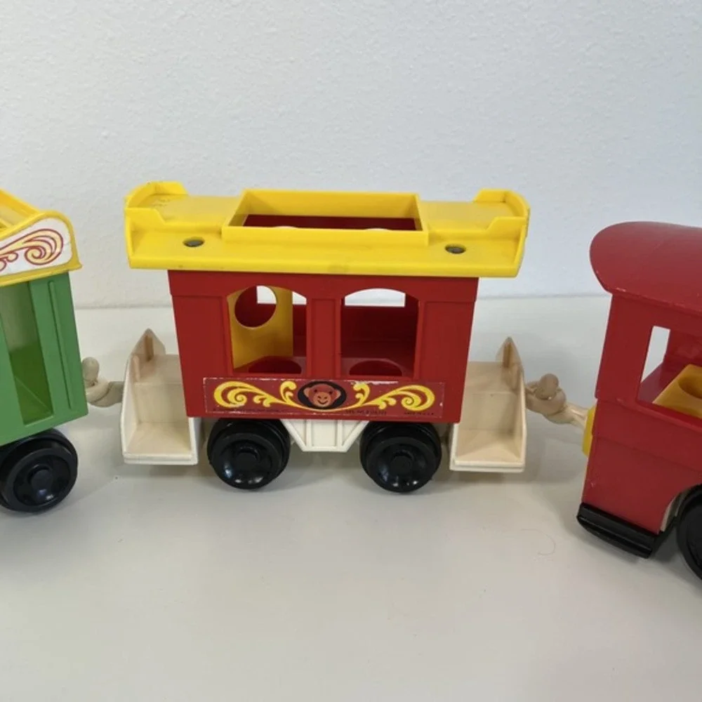 Fisher Price Family Circus Train #991 Vintage 1973 Comes with 3 Cars‎ Train Set